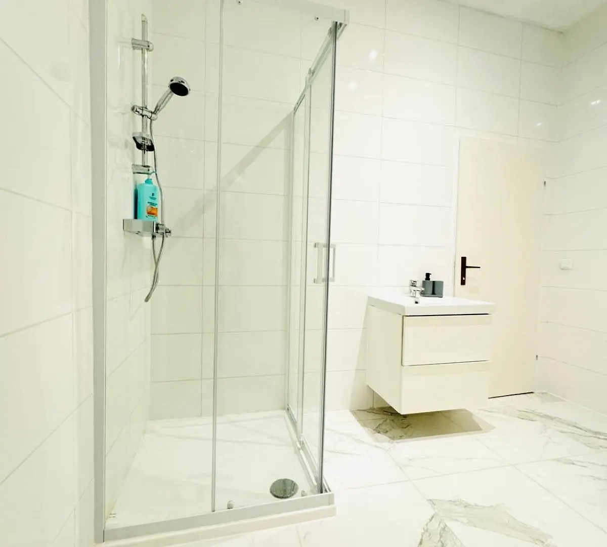 Apartment Comfortable 5Br Shared Apt 10 Minute Walk To Matzleinsdorfer Platz Vienna