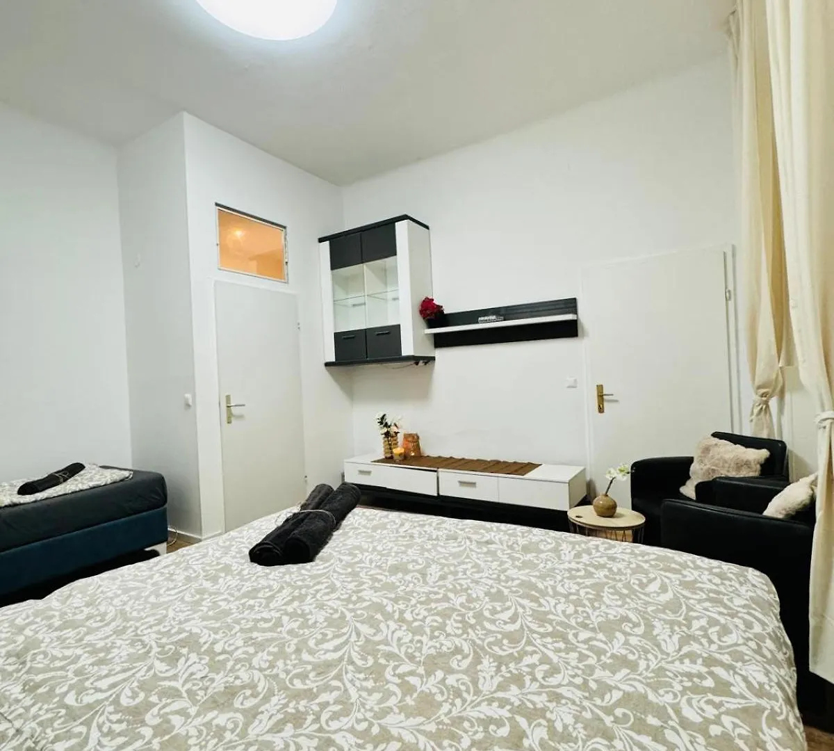 Apartment Comfortable 5Br Shared Apt 10 Minute Walk To Matzleinsdorfer Platz Vienna