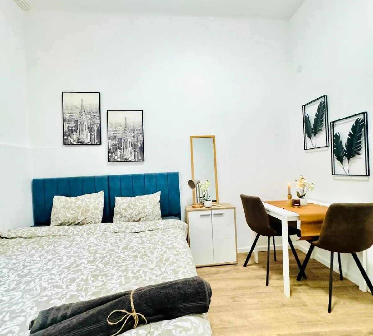 Comfortable 5Br Shared Apt 10 Minute Walk To Matzleinsdorfer Platz Vienna Apartment