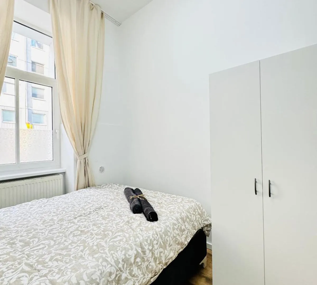 Comfortable 5Br Shared Apt 10 Minute Walk To Matzleinsdorfer Platz Vienna Apartment